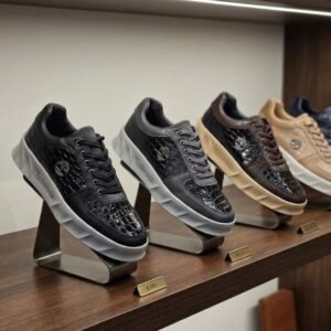 T.L Embossed Leather Smart-Casual Sneakers